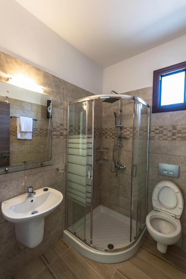 Albatros Apartments Скала Потамияс Екстериор снимка