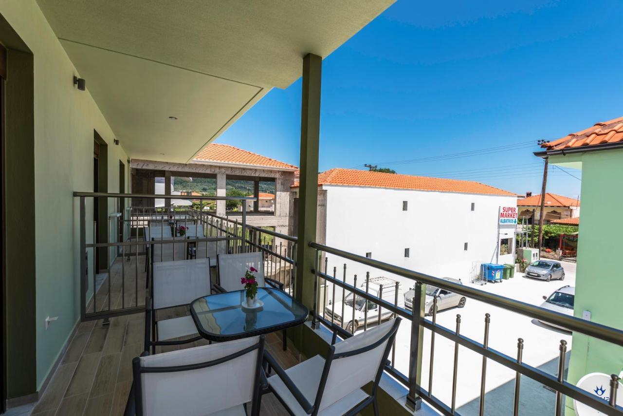 Albatros Apartments Скала Потамияс Екстериор снимка
